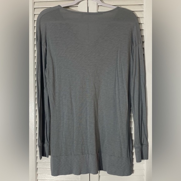 Michael Stars Grey Long Sleeve Blouse, Size OS, Soft, Lightweight, V-neck - Picture 2 of 7